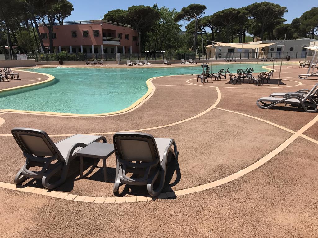 ホテルChaletrent - Stacaravans Saint-Aygulf Fréjus エクステリア 写真
